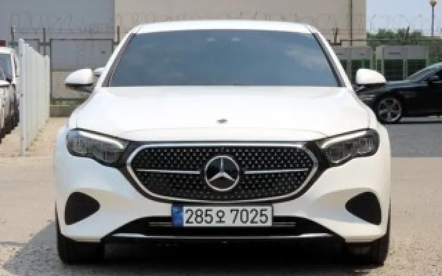 인천국산자동차 E-클래스 W214 E200 매물 사진 12 - 2024/11 10,262km